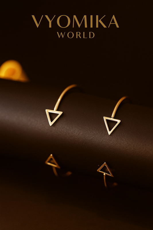 Geometric Arrow Minimalist Bracelet – Gold Plated